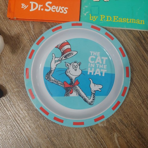 Cat in the Hat plush/2 Dr Suess books one hardback one paperback /dish plate - Picture 3 of 15